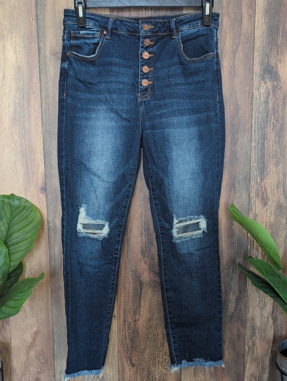 Willow Boutique x Risen Jeans Button Fly High Waist Jeans 13/31       F232
